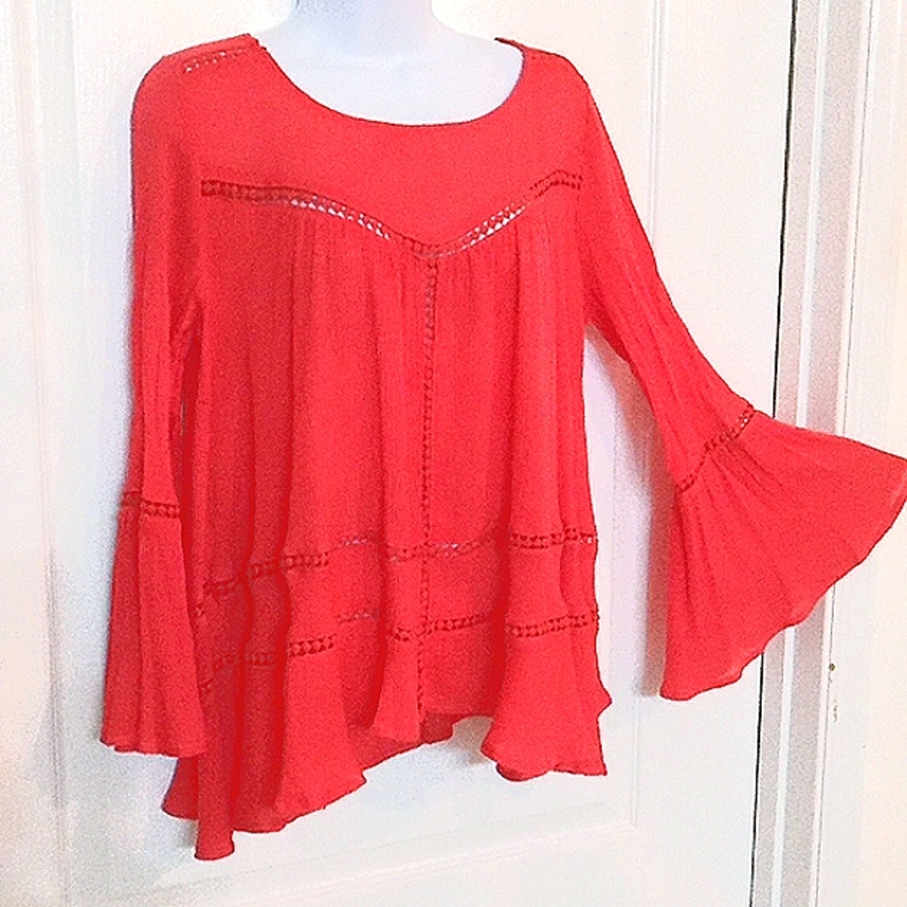 NWT🎁FREE GIFT IS INCLUDED🎁Summer Top Blouse Knitted Inlays, Bell Sleeve - Picture 3 of 13